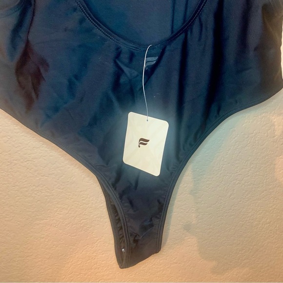 NWT Fabletics Swimsuit XL Noa Sexy 1-Piece Black Hi Leg Lo Back Wide Straps - Picture 8 of 14